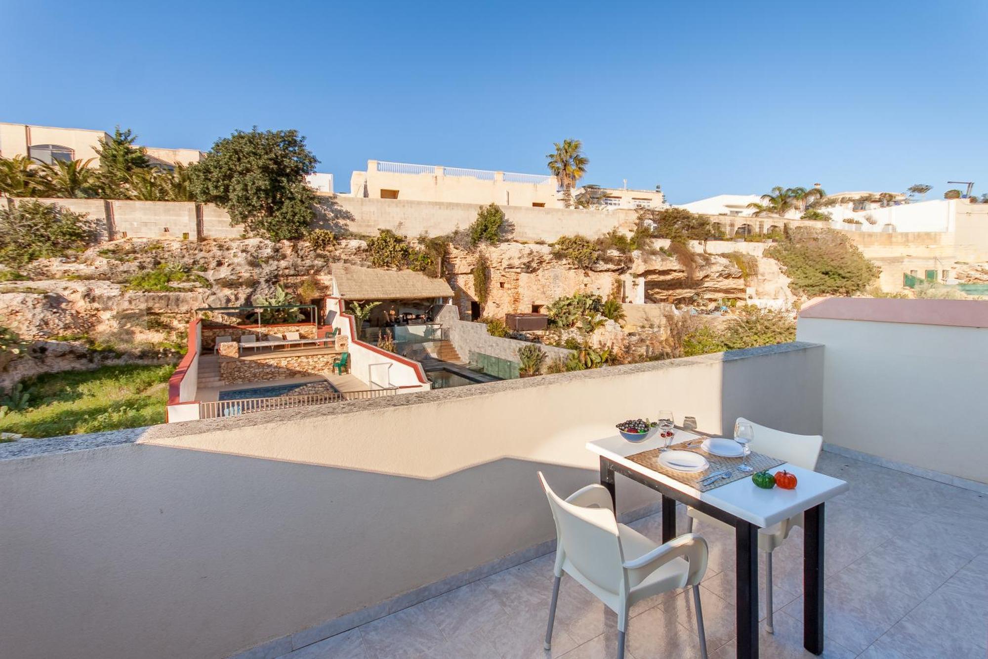 Pool & Sea Merill Apartments Mellieha Room photo