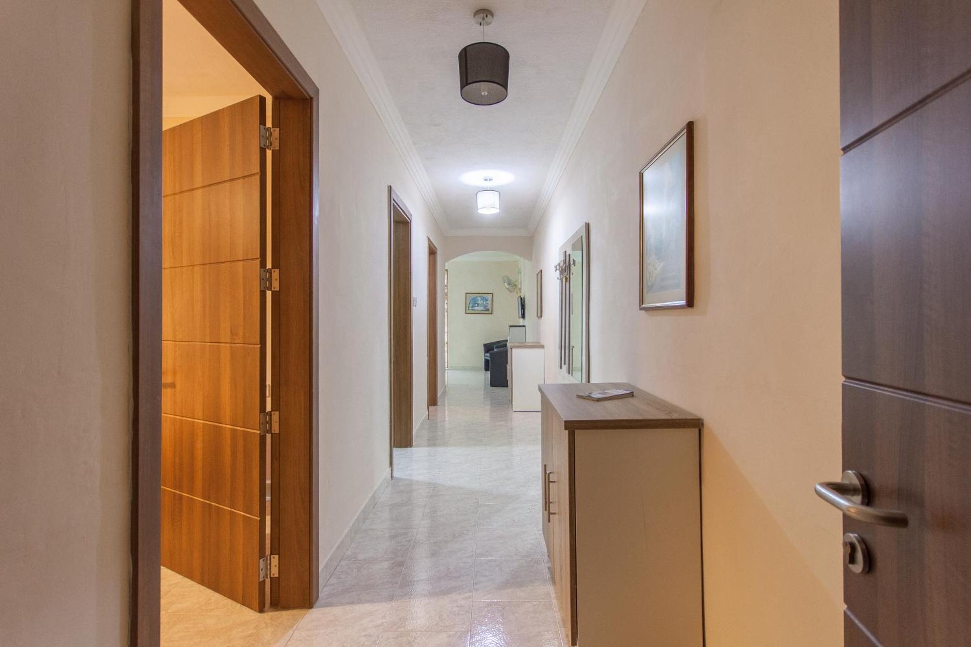 Pool & Sea Merill Apartments Mellieha Room photo