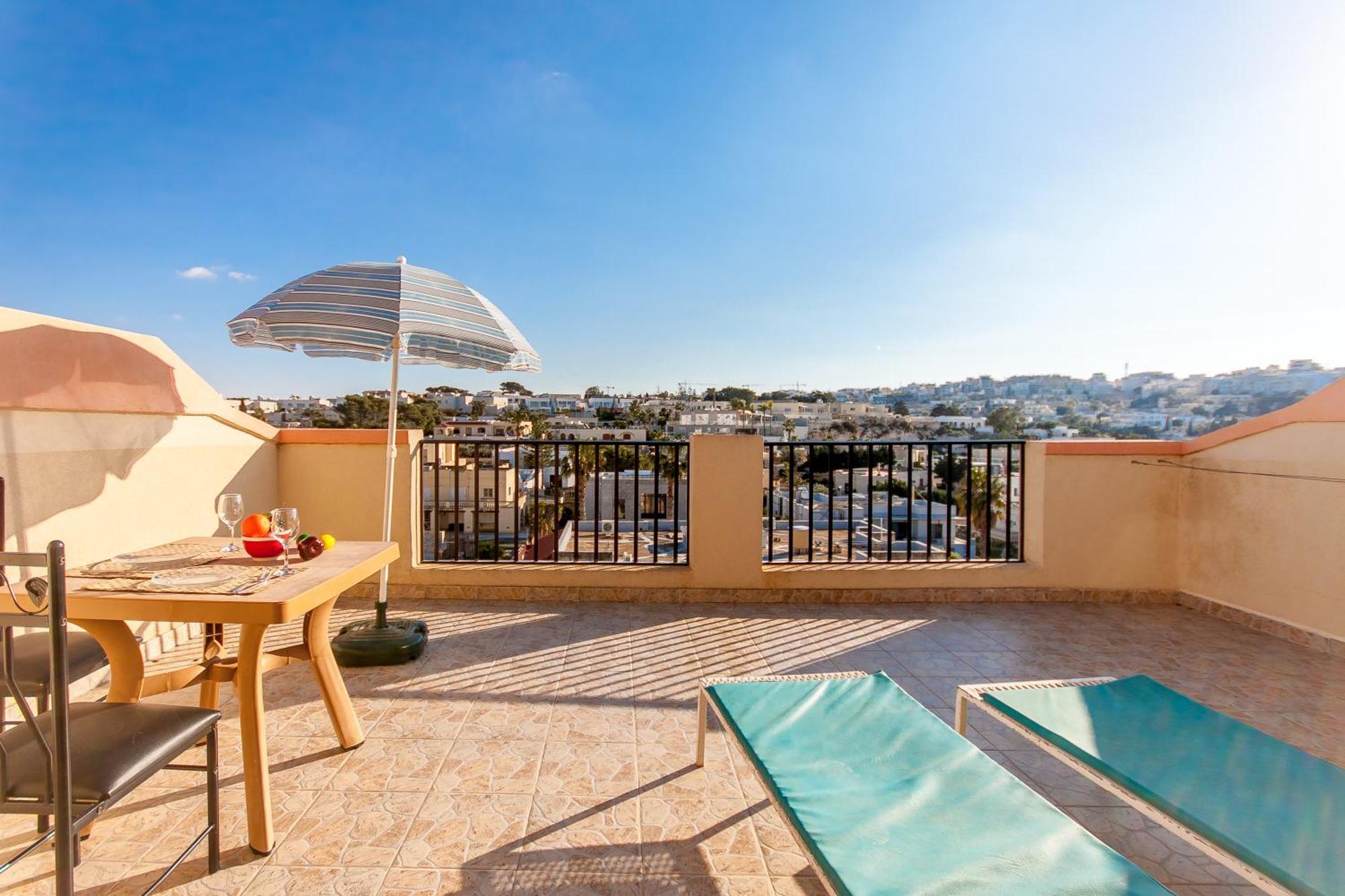 Pool & Sea Merill Apartments Mellieha Room photo